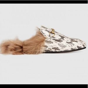 Gucci Fur Snake Print Loafers -Slip ons